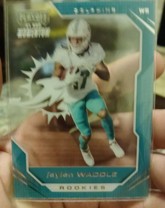 2021 Panini Chronicles Playoff Momentum Rookies #PMR-6 Jaylen Waddle — front
