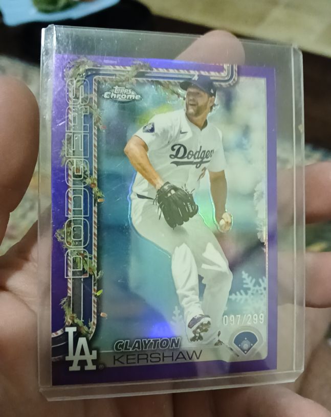 2025 Topps Holiday #H126 Clayton Kershaw — front
