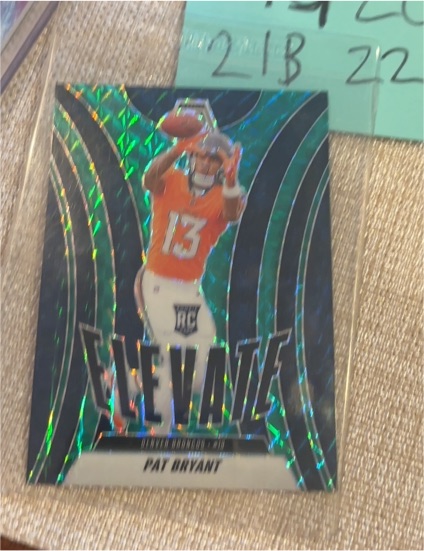 2025 Panini Mosaic #4 Pat Bryant Elevate — front