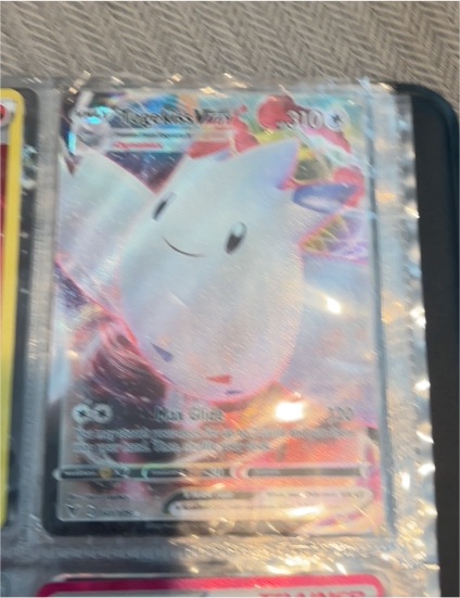 2020 Pokémon TCG Vivid Voltage #141 Togekiss VMAX — front
