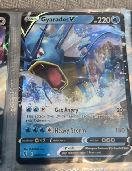 2021 Pokémon TCG Evolving Skies #028 Gyarados V — front