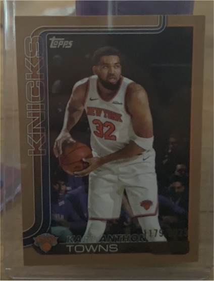 2025-26 Topps #19 Karl-Anthony Towns — front