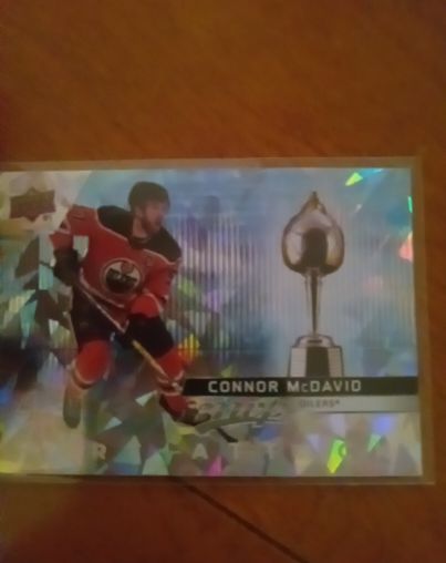 2021-22 Upper Deck MVP Hart Attack #HA-1 Connor McDavid — front