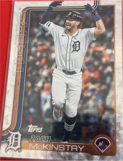 2025 Topps Series 2 #560 Zach McKinstry — front