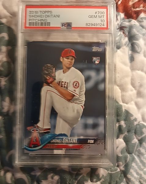 2018 Topps #700 Shohei Ohtani Pitching Rookie Card — front