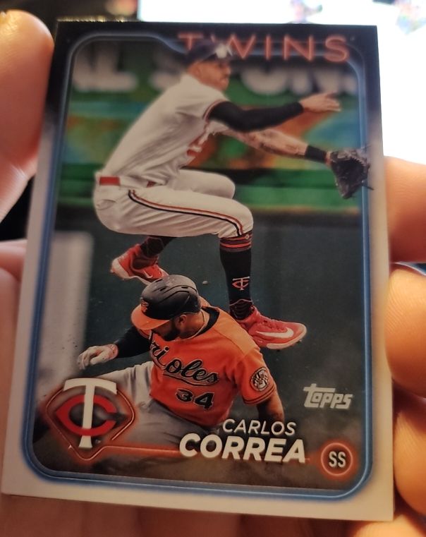 2024 Topps Series 2 #400 Carlos Correa — front