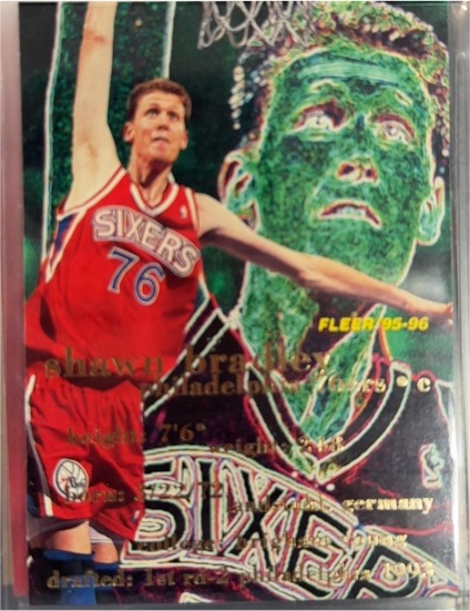 1995-96 Fleer #136 Shawn Bradley — front
