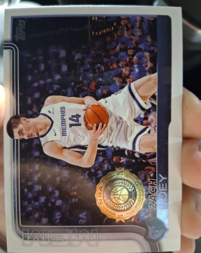 2025-26 Topps Basketball #186 Zach Edey — front