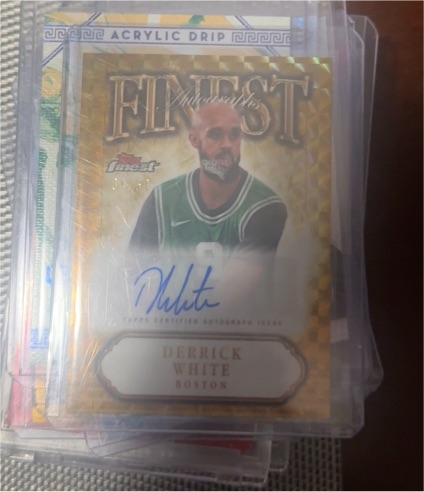 2024-25 Topps Finest #FA-DW Derrick White Finest Autographs — front