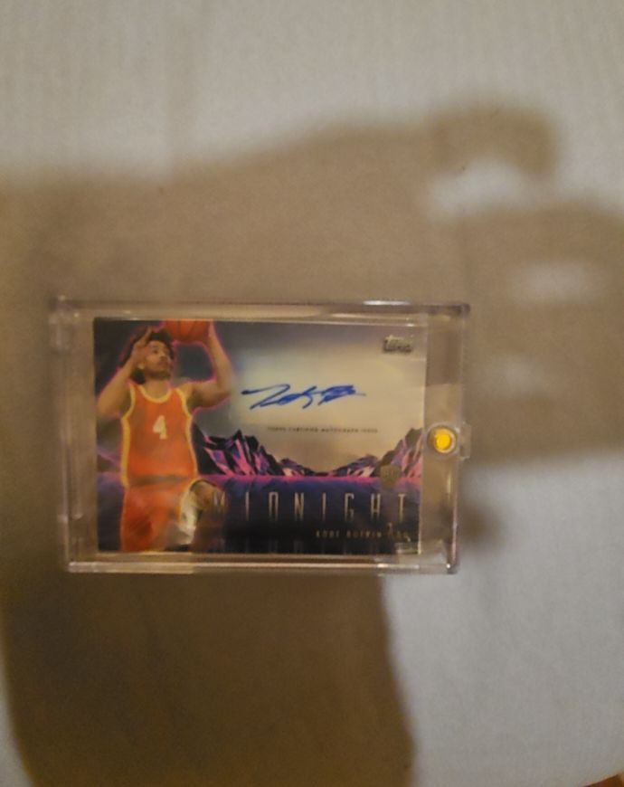 2023-24 Topps Midnight Kobe Brown Rookie Horizon RC Auto #RHS-KOB — front