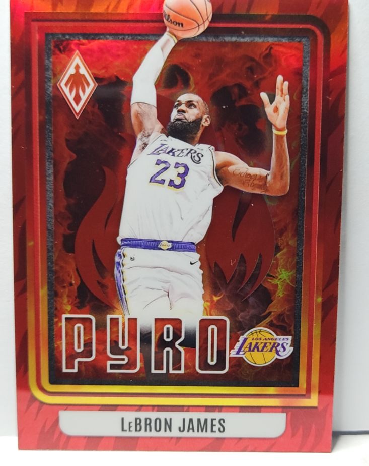 2023-24 Panini Phoenix #16 LeBron James Pyro — front