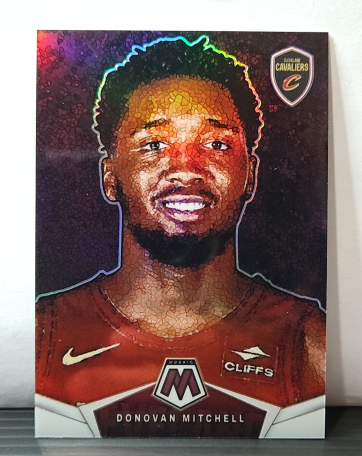 2023 Panini Mosaic Donovan Mitchell — front