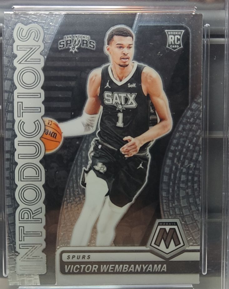 2023-24 Panini Mosaic Introductions #8 Victor Wembanyama — front