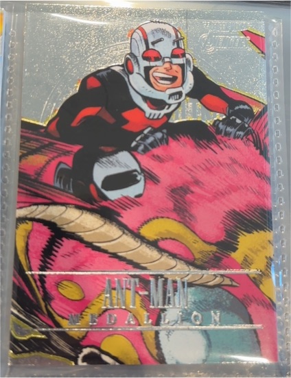 2022 Upper Deck Fleer Ultra Marvel Avengers Medallion Ant-Man — front