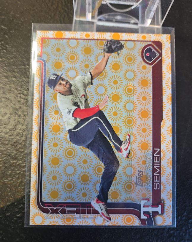 2025 Topps Series 2 #383 Marcus Semien Holiday Sun — front