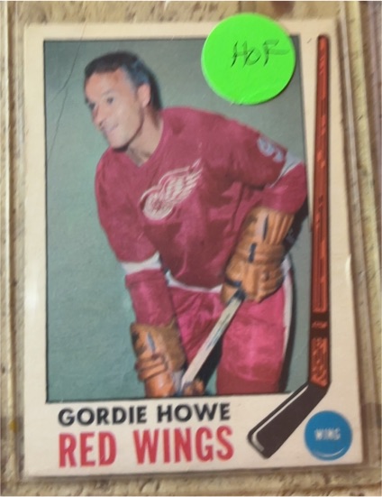 1969 Topps #61 Gordie Howe — front