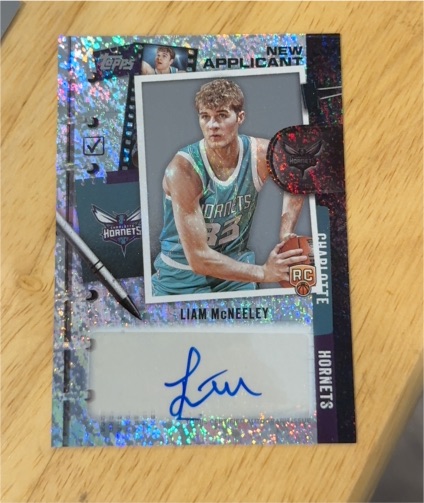 2025-26 Topps Basketball #NA-LM Liam McNeeley New Applicant Auto — front