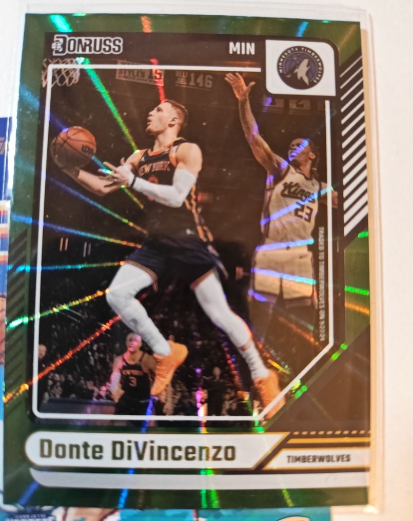 2024-25 Panini Donruss #77 Donte DiVincenzo — front