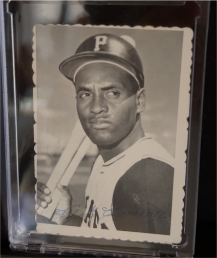 1969 Topps Deckle Edge #27 Roberto Clemente — front
