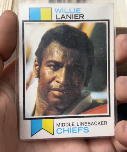1973 Topps #410 Willie Lanier — front