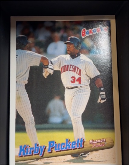 1996 Topps Bazooka #34 Kirby Puckett — front