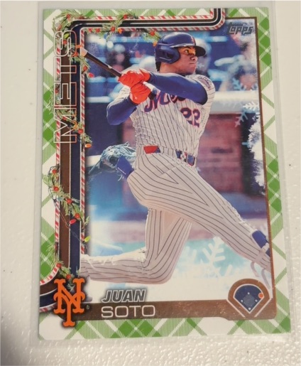 2025 Topps Holiday #H150 Juan Soto — front