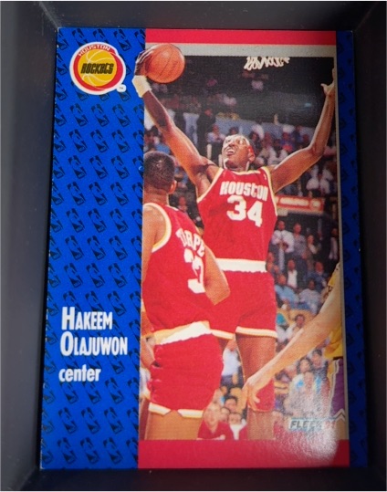 1991-92 Fleer #77 Hakeem Olajuwon — front
