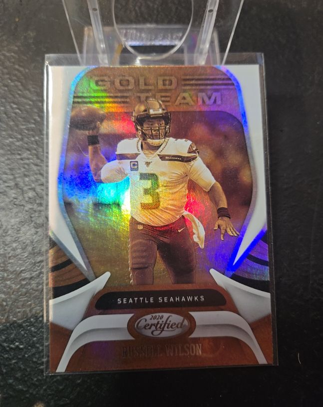 2020 Panini Certified Gold Team #GT-RW Russell Wilson — front