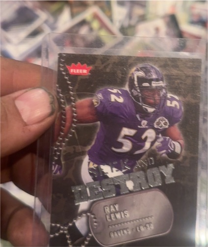 2006 Fleer Ultra Seek and Destroy #SD-RL Ray Lewis — front