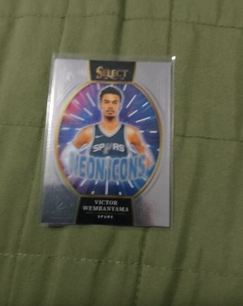 2024-25 Panini Select #23 Victor Wembanyama Neon Icons — front