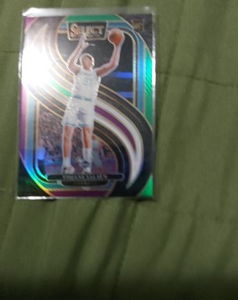 2024-25 Panini Select Premier Level Green White Purple Prizm Basketball Card — front