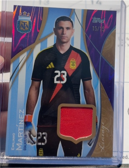 2024 Topps Lineage #15 Emiliano Martinez — front