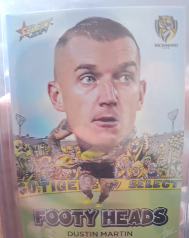 2024 Select AFL Footy Stars Footy Heads #FH64 Dustin Martin — front
