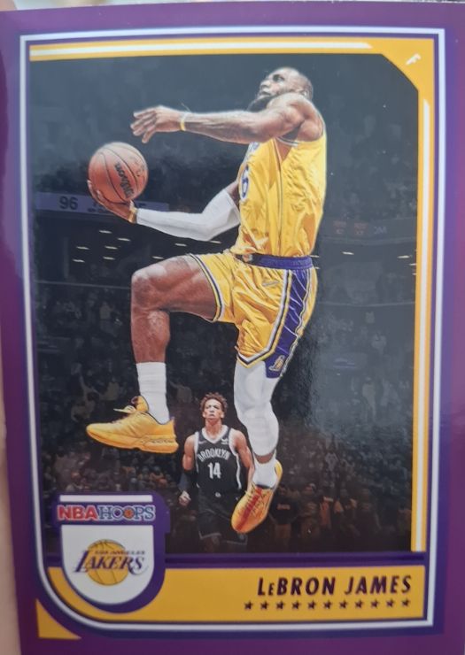 2022-23 Panini NBA Hoops #170 LeBron James — front