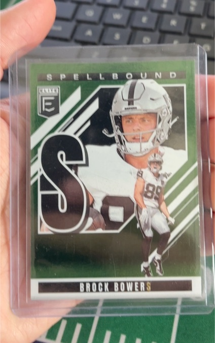 2025 Panini Donruss Elite #25 Brock Bowers Spellbound Green — front