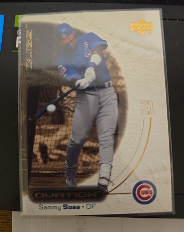 2001 Upper Deck Ovation #36 Sammy Sosa — front