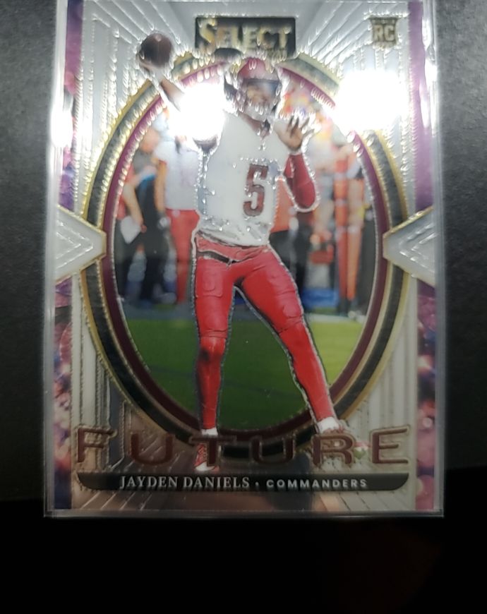 2024 Panini Select #4 Jayden Daniels Select Future — front