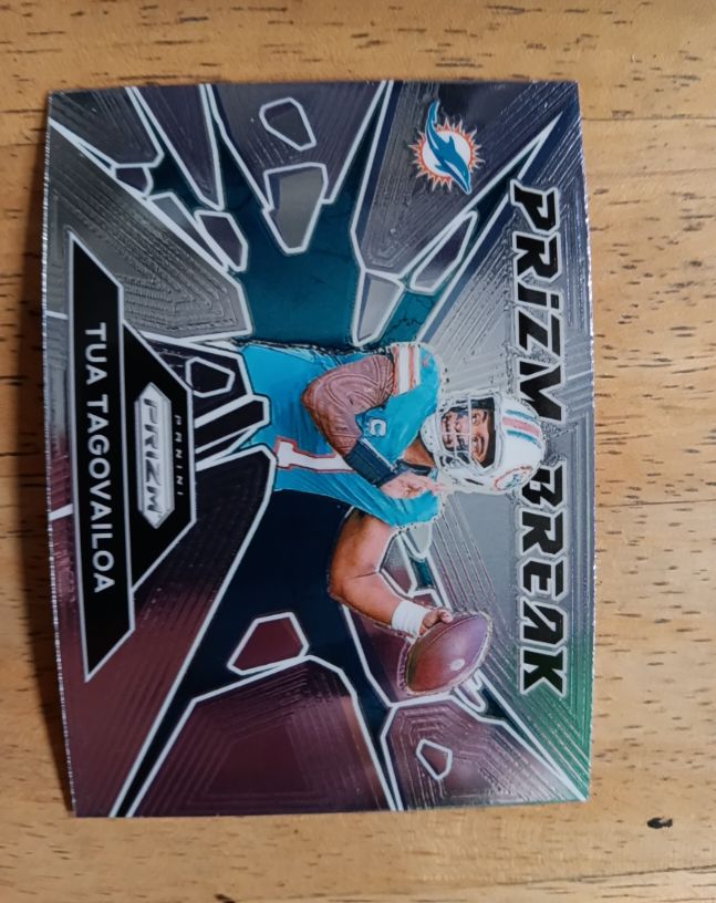 2024 Panini Prizm Prizm Break #10 Tua Tagovailoa — front