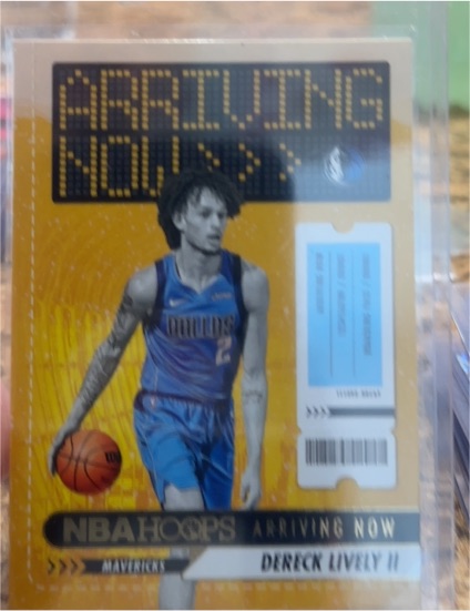 2023-24 Panini NBA Hoops #19 Dereck Lively II Arriving Now — front