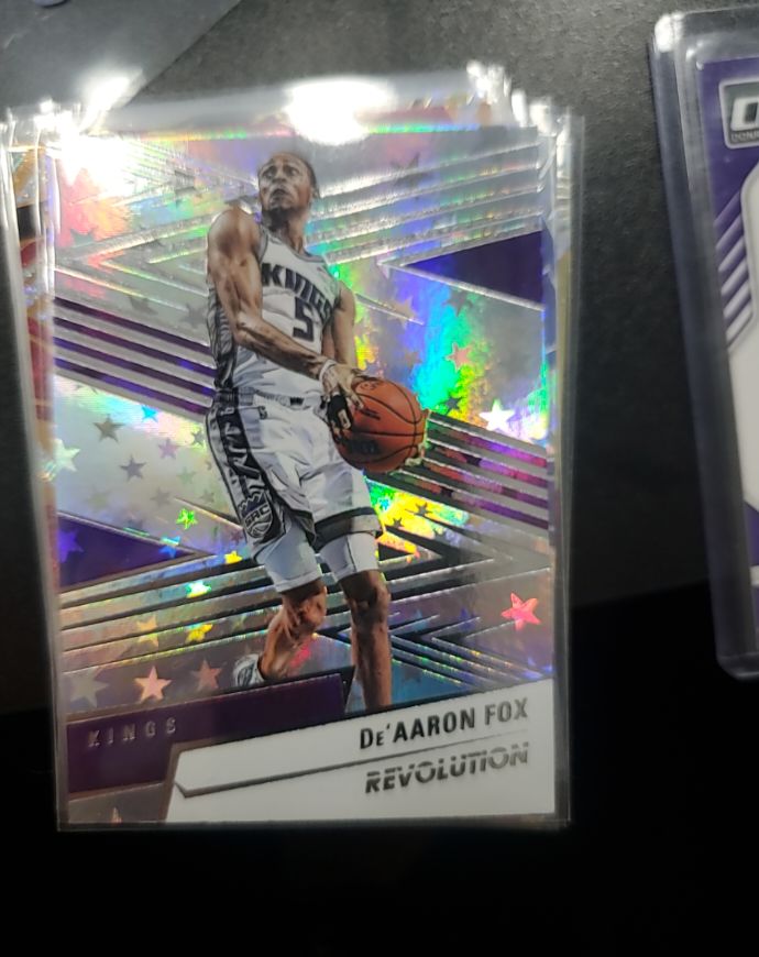 2024-25 Panini Revolution #19 De'Aaron Fox — front