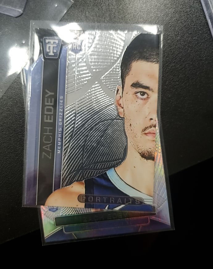 2024-25 Panini Totally Certified #22 Zach Edey Portraits Mirror Rookie Card — front