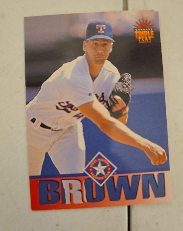 1994 Donruss Triple Play #191 Kevin Brown — front