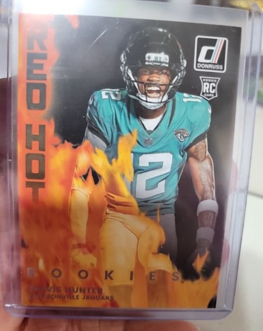 2025 Panini Donruss #RHR-TVH Travis Hunter Red Hot Rookies — front