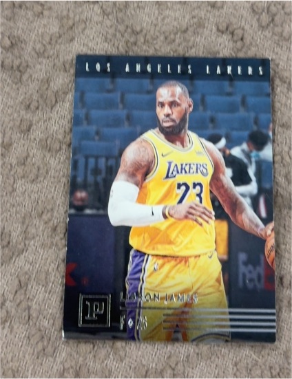 2020-21 Panini Chronicles #118 LeBron James — front
