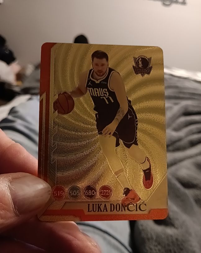 2021-22 Panini Chronicles Rookies and Stars #519 Luka Dončić — front