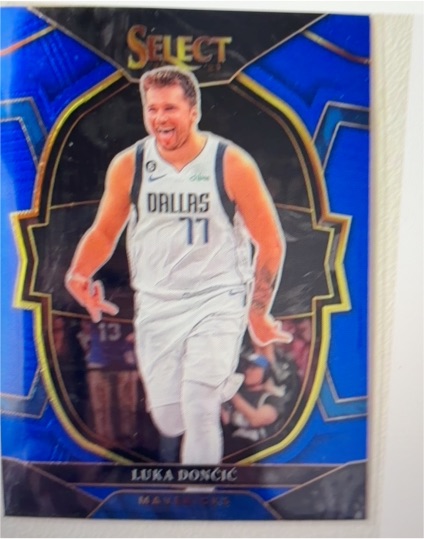 2022-23 Panini Select #51 Luka Doncic — front
