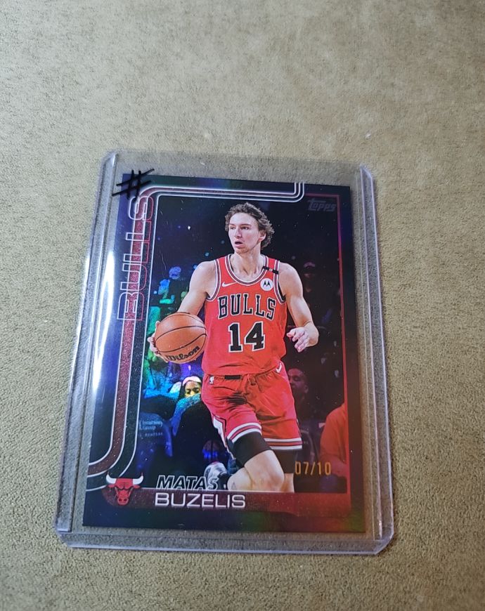 2025-26 Topps #37 Matas Buzelis — front