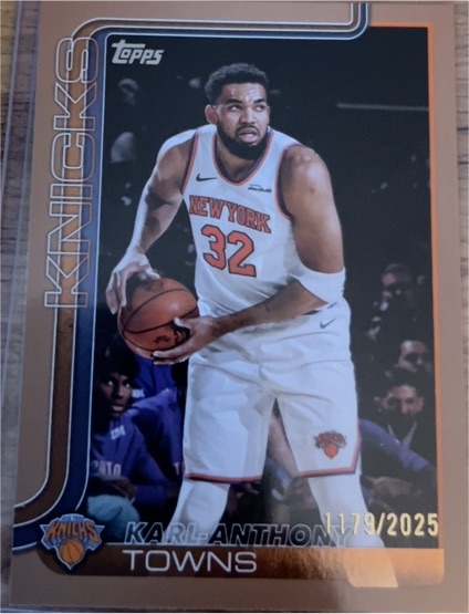 2025-26 Topps #19 Karl-Anthony Towns — front