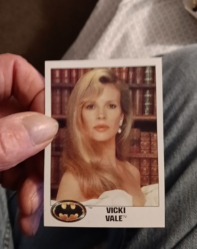 1989 Topps Batman #6 Vicki Vale — front