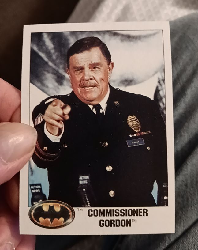 1989 Topps Batman Movie #8 Commissioner Gordon — front